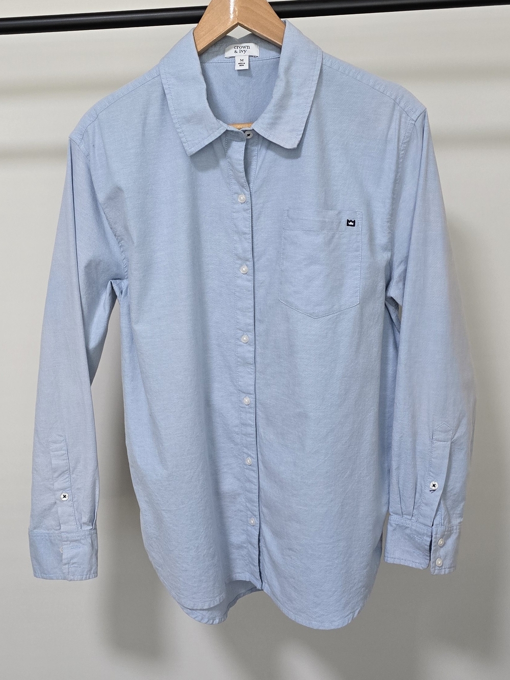 Crown & Ivy Light Blue Button-Down Oxford Shirt